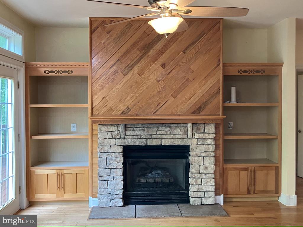 188 BYRD POINT LN, LOUISA, Virginia 23093, 5 Bedrooms Bedrooms, ,3 BathroomsBathrooms,Residential,188 BYRD POINT LN,VALA2007834 MLS # VALA2007834