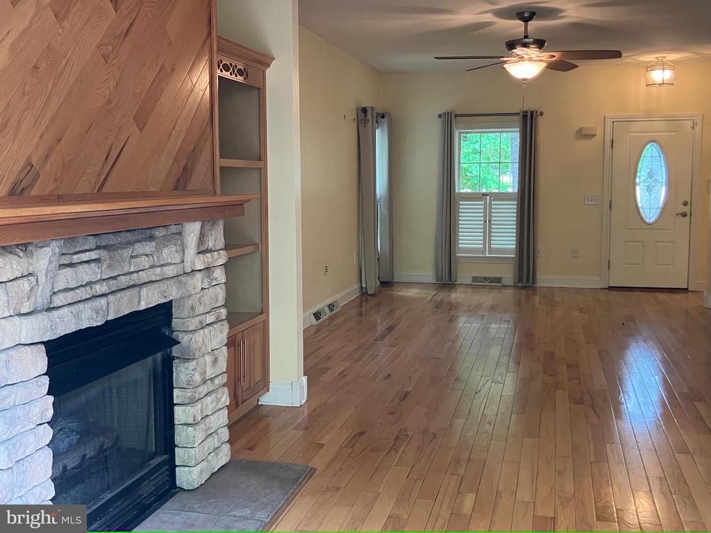 188 BYRD POINT LN, LOUISA, Virginia 23093, 5 Bedrooms Bedrooms, ,3 BathroomsBathrooms,Residential,188 BYRD POINT LN,VALA2007834 MLS # VALA2007834