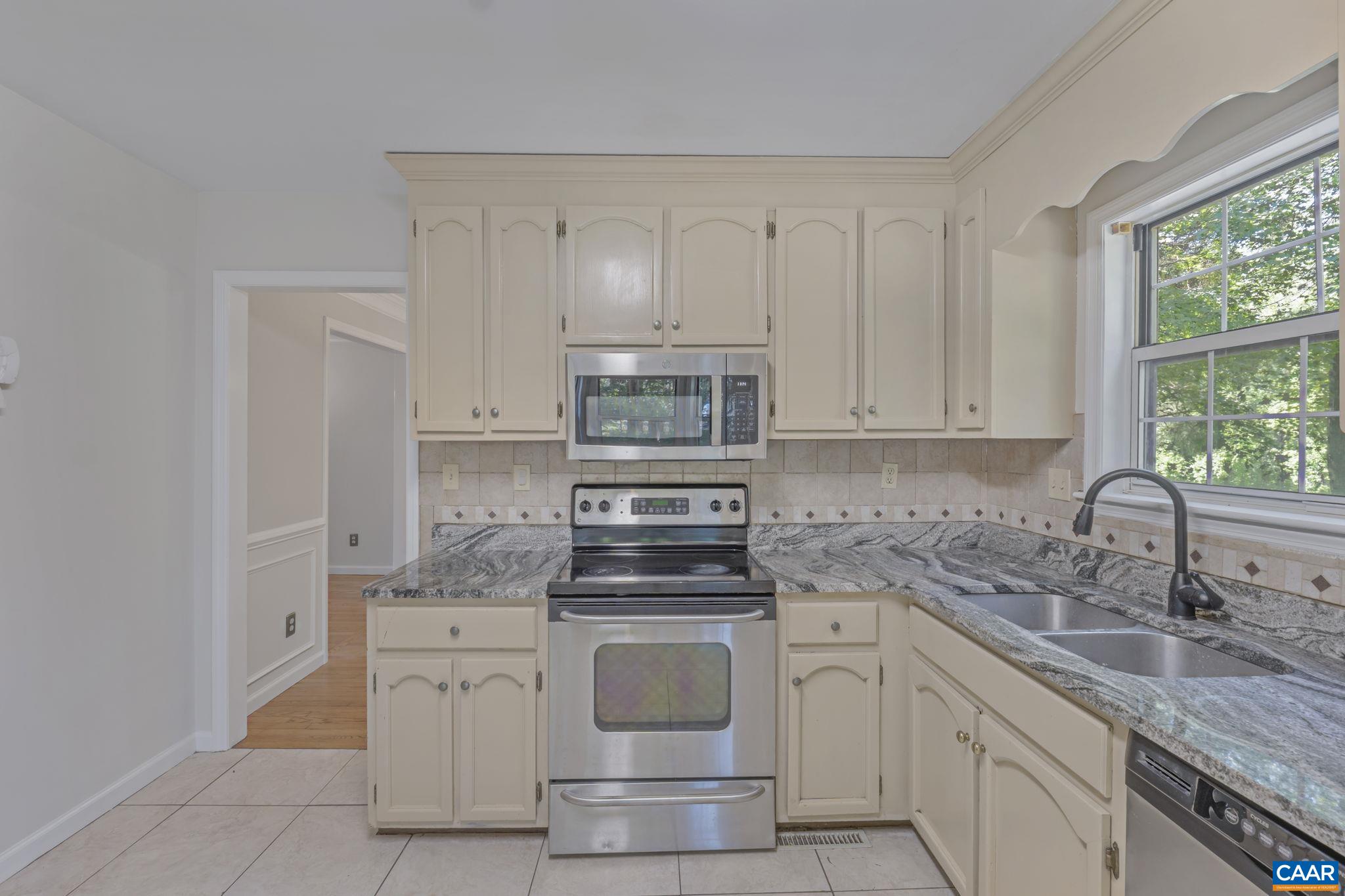 3104 MOLLIFIELD LN, CHARLOTTESVILLE, Virginia 22911, 3 Bedrooms Bedrooms, ,2 BathroomsBathrooms,Residential,3104 MOLLIFIELD LN,664023 MLS # 664023
