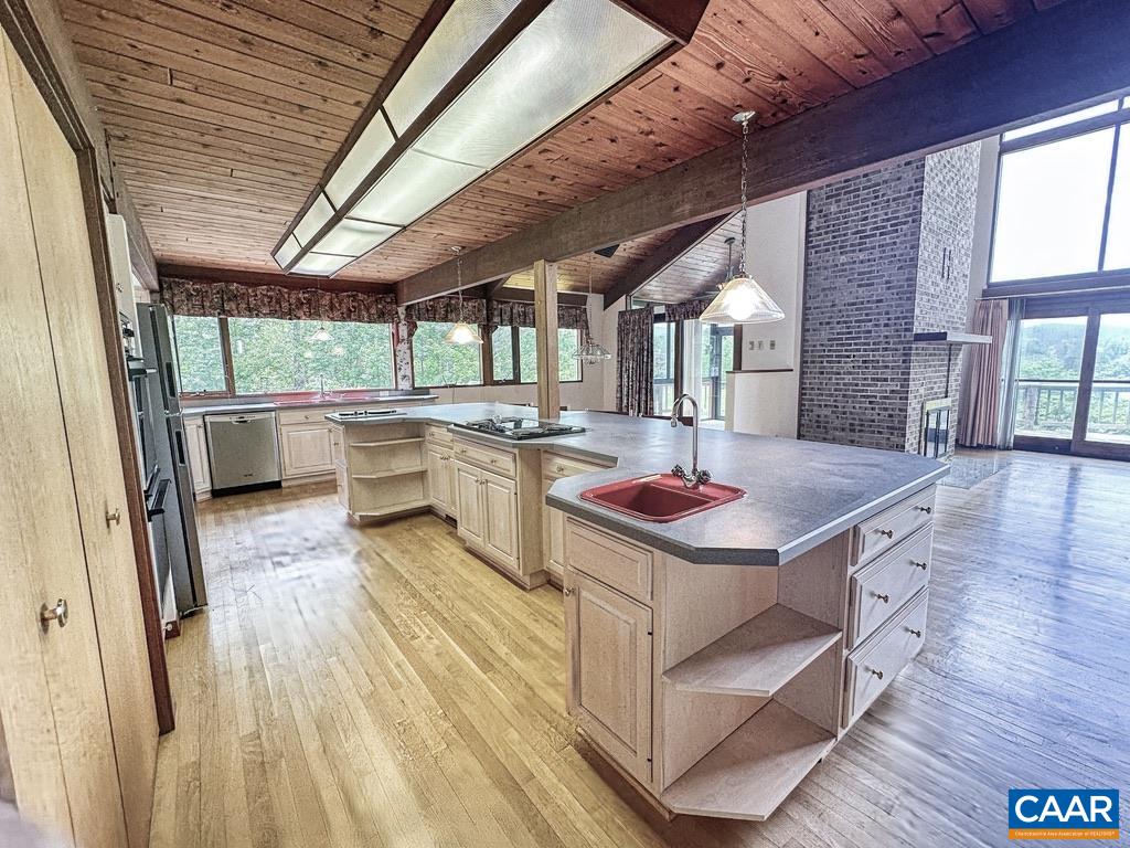 20 PINE BLUFF RD, RUCKERSVILLE, Virginia 22968, 3 Bedrooms Bedrooms, ,3 BathroomsBathrooms,Residential,HazyVue Lake House,20 PINE BLUFF RD,664119 MLS # 664119