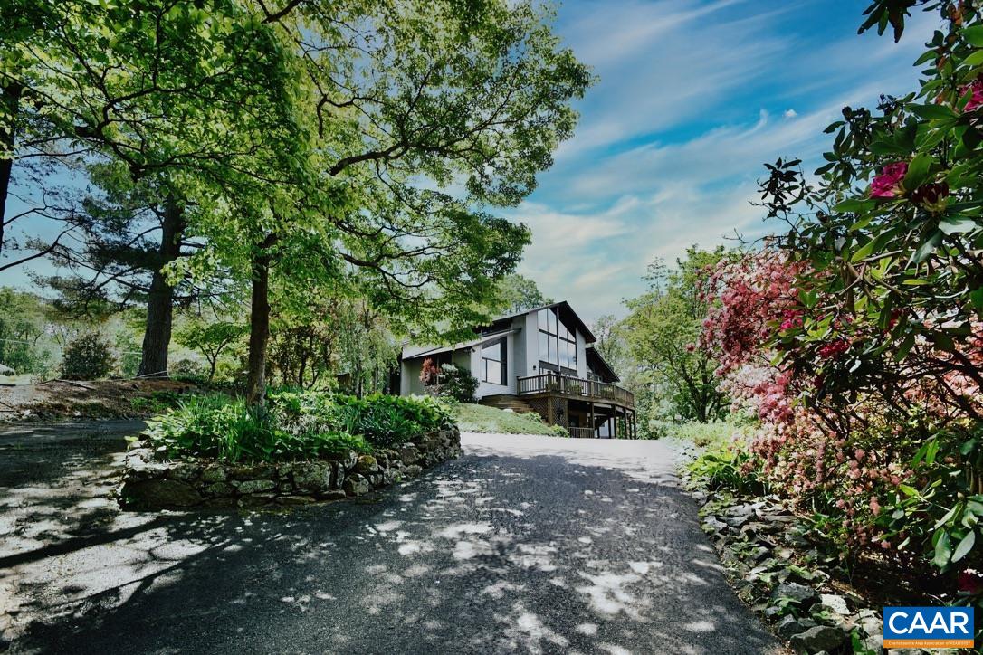 20 PINE BLUFF RD, RUCKERSVILLE, Virginia 22968, 3 Bedrooms Bedrooms, ,3 BathroomsBathrooms,Residential,HazyVue Lake House,20 PINE BLUFF RD,664119 MLS # 664119