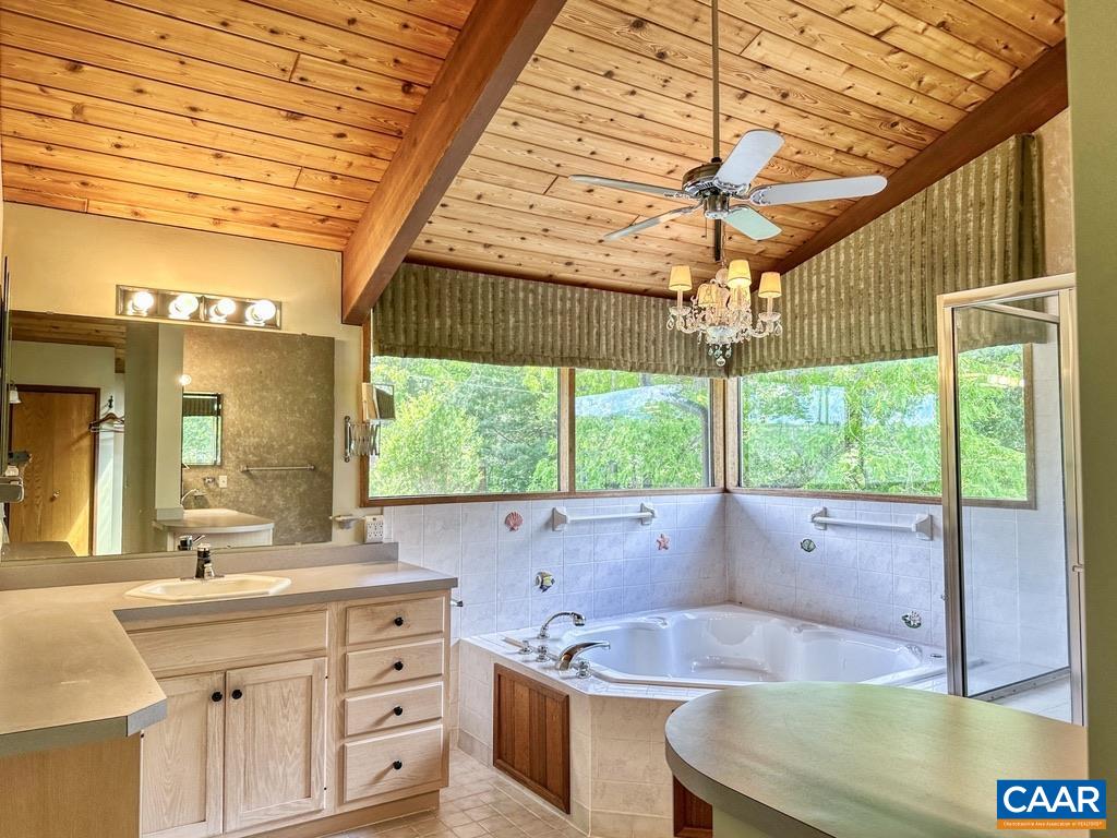 20 PINE BLUFF RD, RUCKERSVILLE, Virginia 22968, 3 Bedrooms Bedrooms, ,3 BathroomsBathrooms,Residential,HazyVue Lake House,20 PINE BLUFF RD,664119 MLS # 664119