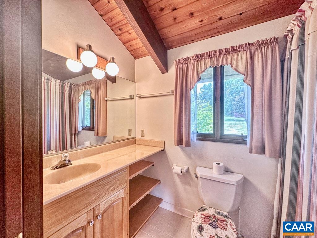 20 PINE BLUFF RD, RUCKERSVILLE, Virginia 22968, 3 Bedrooms Bedrooms, ,3 BathroomsBathrooms,Residential,HazyVue Lake House,20 PINE BLUFF RD,664119 MLS # 664119