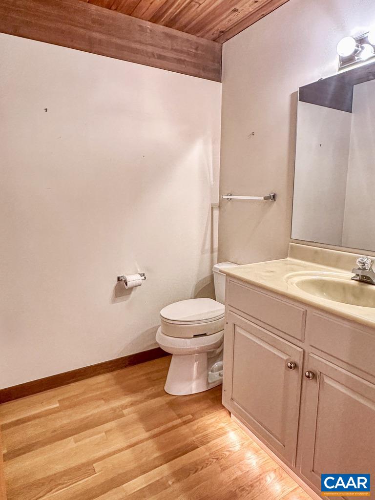 20 PINE BLUFF RD, RUCKERSVILLE, Virginia 22968, 3 Bedrooms Bedrooms, ,3 BathroomsBathrooms,Residential,HazyVue Lake House,20 PINE BLUFF RD,664119 MLS # 664119