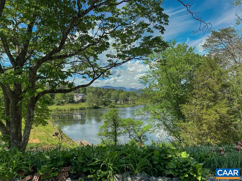 20 PINE BLUFF RD, RUCKERSVILLE, Virginia 22968, 3 Bedrooms Bedrooms, ,3 BathroomsBathrooms,Residential,HazyVue Lake House,20 PINE BLUFF RD,664119 MLS # 664119