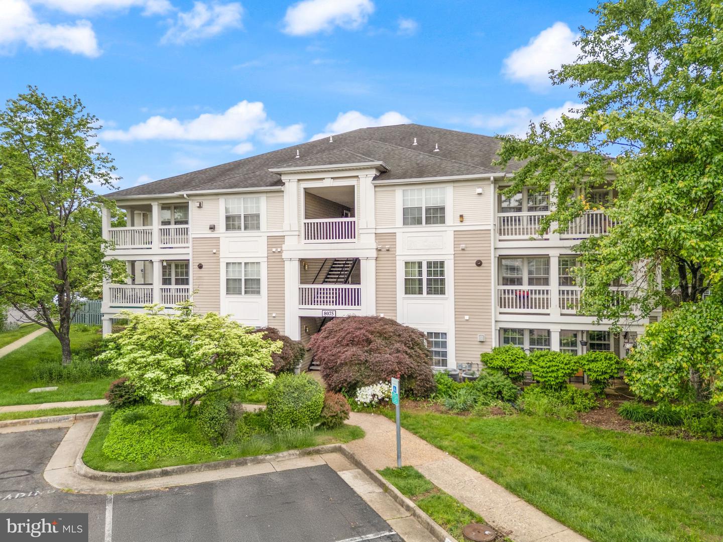8075 LACY DR #303, MANASSAS, Virginia 20109, 2 Bedrooms Bedrooms, ,2 BathroomsBathrooms,Residential,For sale,8075 LACY DR #303,VAPW2093336 MLS # VAPW2093336