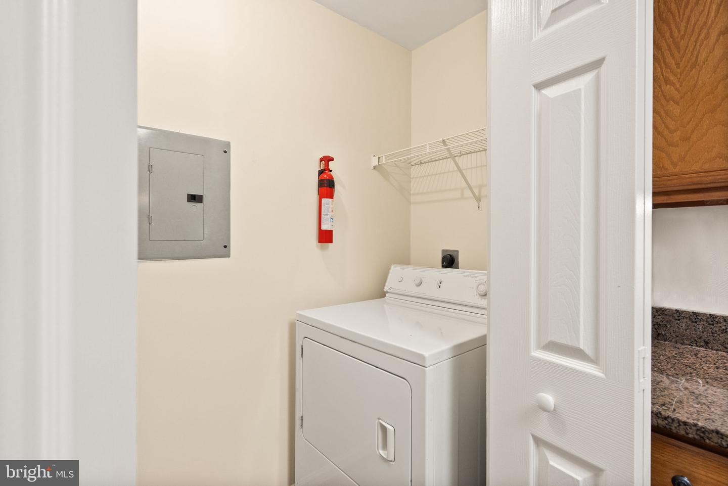 8075 LACY DR #303, MANASSAS, Virginia 20109, 2 Bedrooms Bedrooms, ,2 BathroomsBathrooms,Residential,For sale,8075 LACY DR #303,VAPW2093336 MLS # VAPW2093336