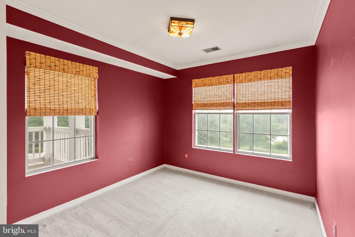 8075 LACY DR #303, MANASSAS, Virginia 20109, 2 Bedrooms Bedrooms, ,2 BathroomsBathrooms,Residential,For sale,8075 LACY DR #303,VAPW2093336 MLS # VAPW2093336
