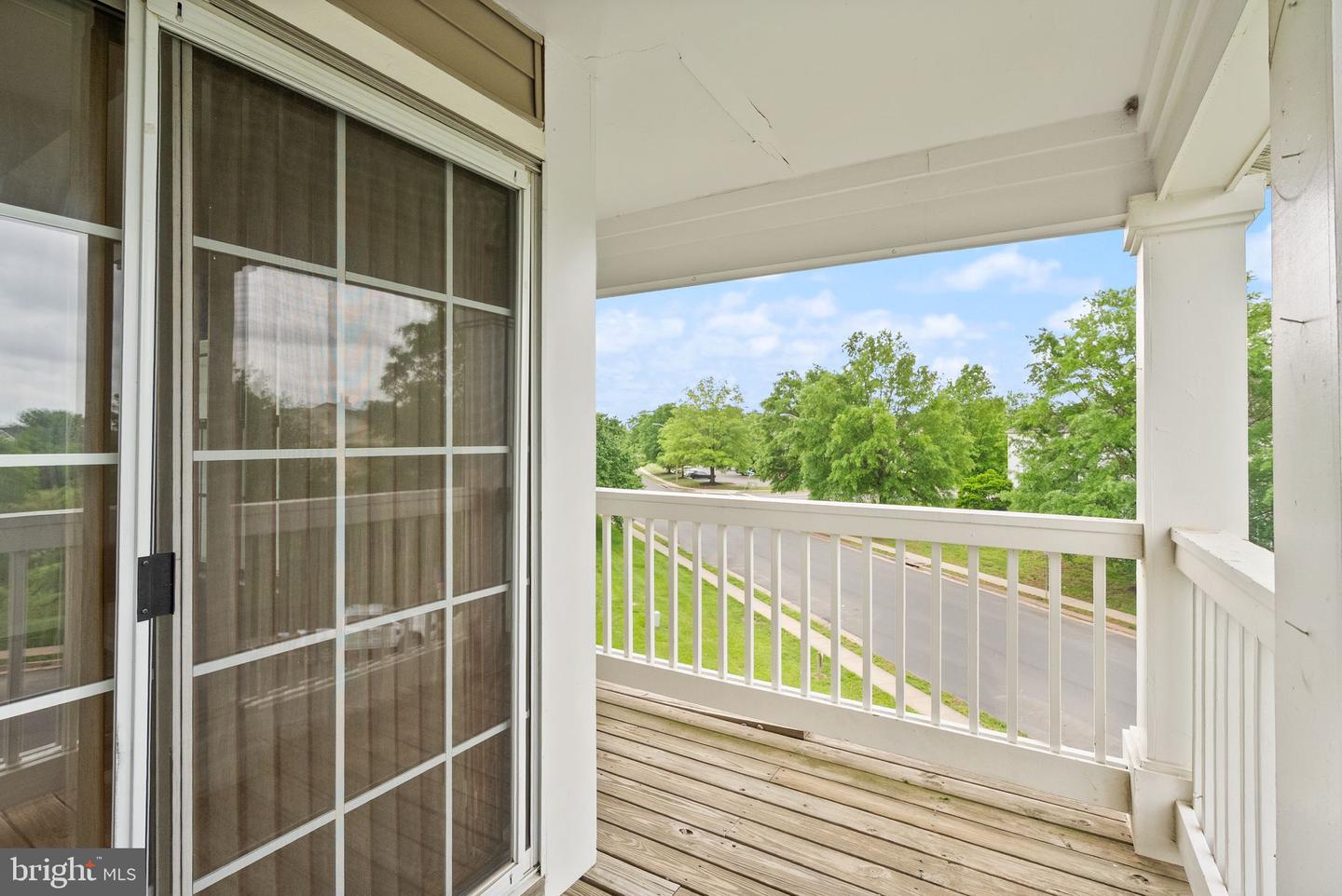 8075 LACY DR #303, MANASSAS, Virginia 20109, 2 Bedrooms Bedrooms, ,2 BathroomsBathrooms,Residential,For sale,8075 LACY DR #303,VAPW2093336 MLS # VAPW2093336
