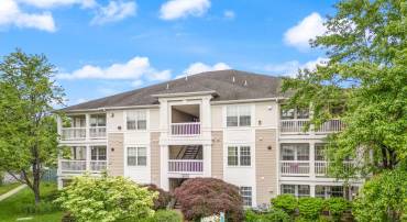 8075 LACY DR #303, MANASSAS, Virginia 20109, 2 Bedrooms Bedrooms, ,2 BathroomsBathrooms,Residential,For sale,8075 LACY DR #303,VAPW2093336 MLS # VAPW2093336