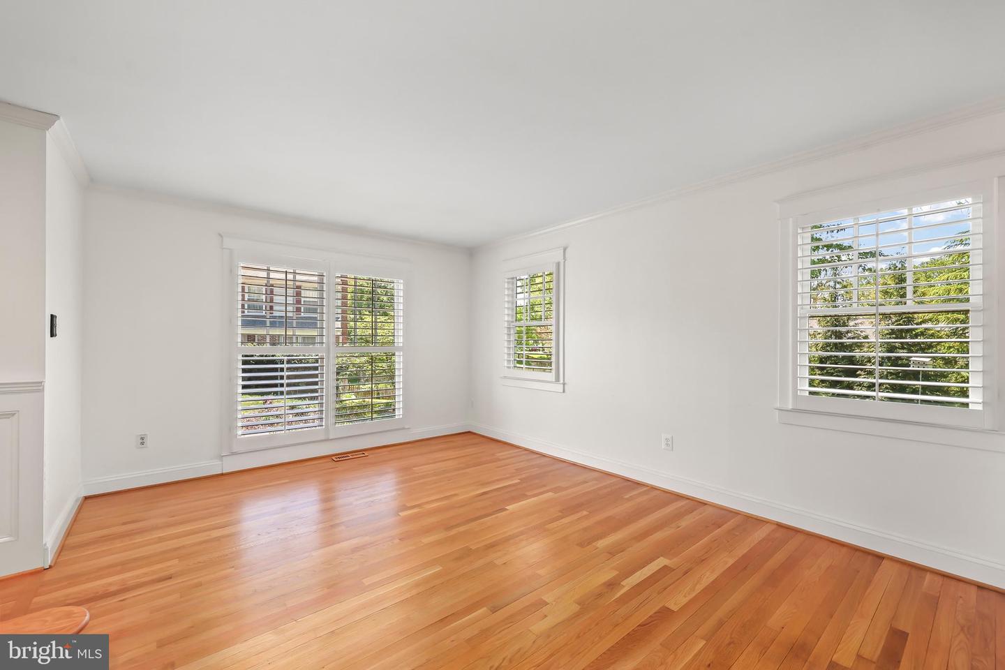 9373 ROBNEL PL, VIENNA, Virginia 22182, 4 Bedrooms Bedrooms, ,3 BathroomsBathrooms,Residential,For sale,9373 ROBNEL PL,VAFX2237122 MLS # VAFX2237122