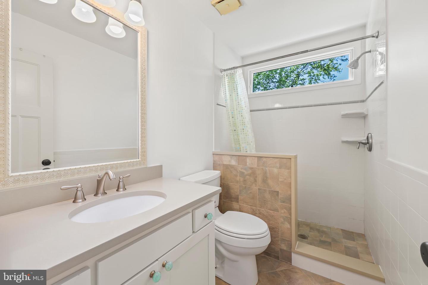 9373 ROBNEL PL, VIENNA, Virginia 22182, 4 Bedrooms Bedrooms, ,3 BathroomsBathrooms,Residential,For sale,9373 ROBNEL PL,VAFX2237122 MLS # VAFX2237122