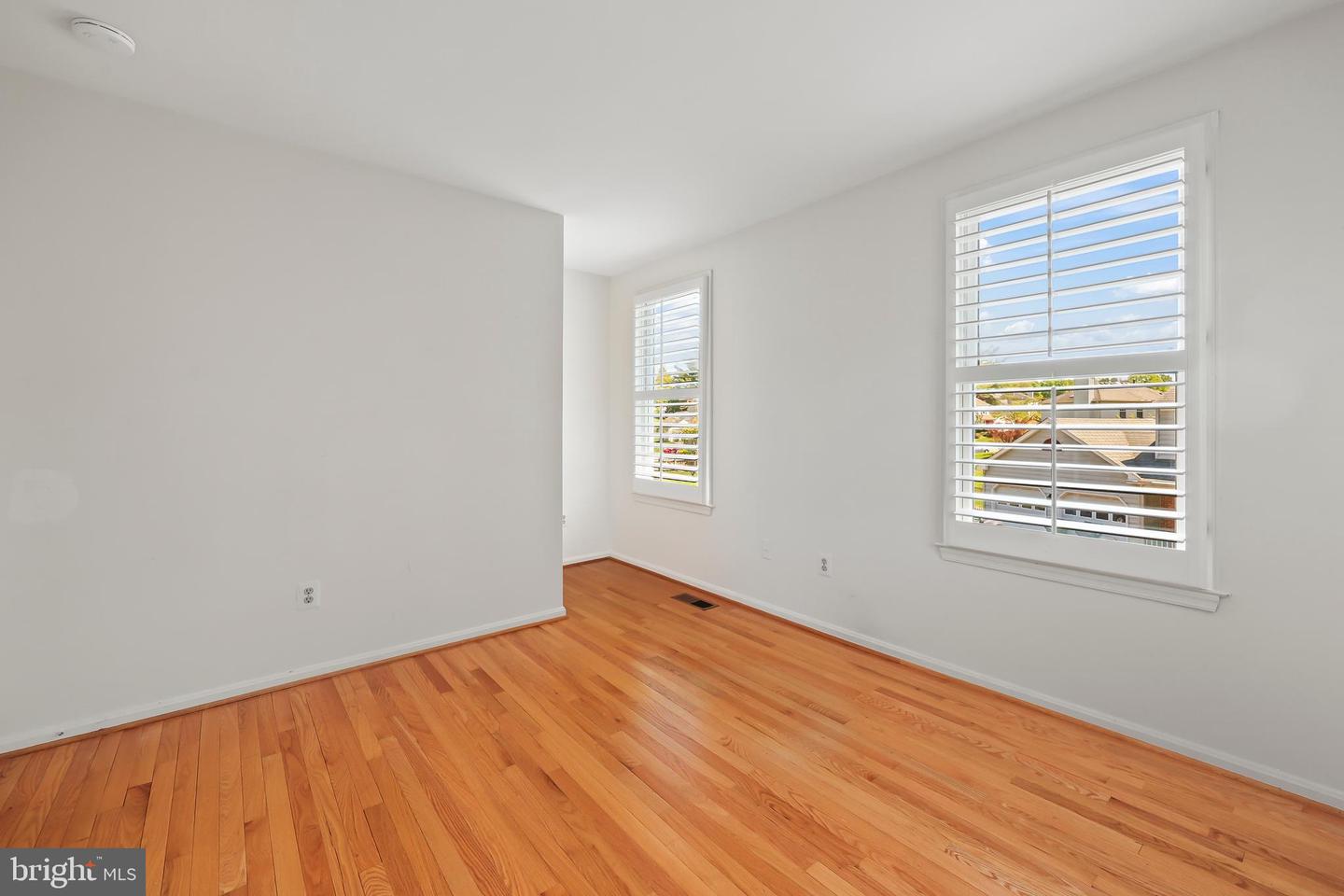 9373 ROBNEL PL, VIENNA, Virginia 22182, 4 Bedrooms Bedrooms, ,3 BathroomsBathrooms,Residential,For sale,9373 ROBNEL PL,VAFX2237122 MLS # VAFX2237122