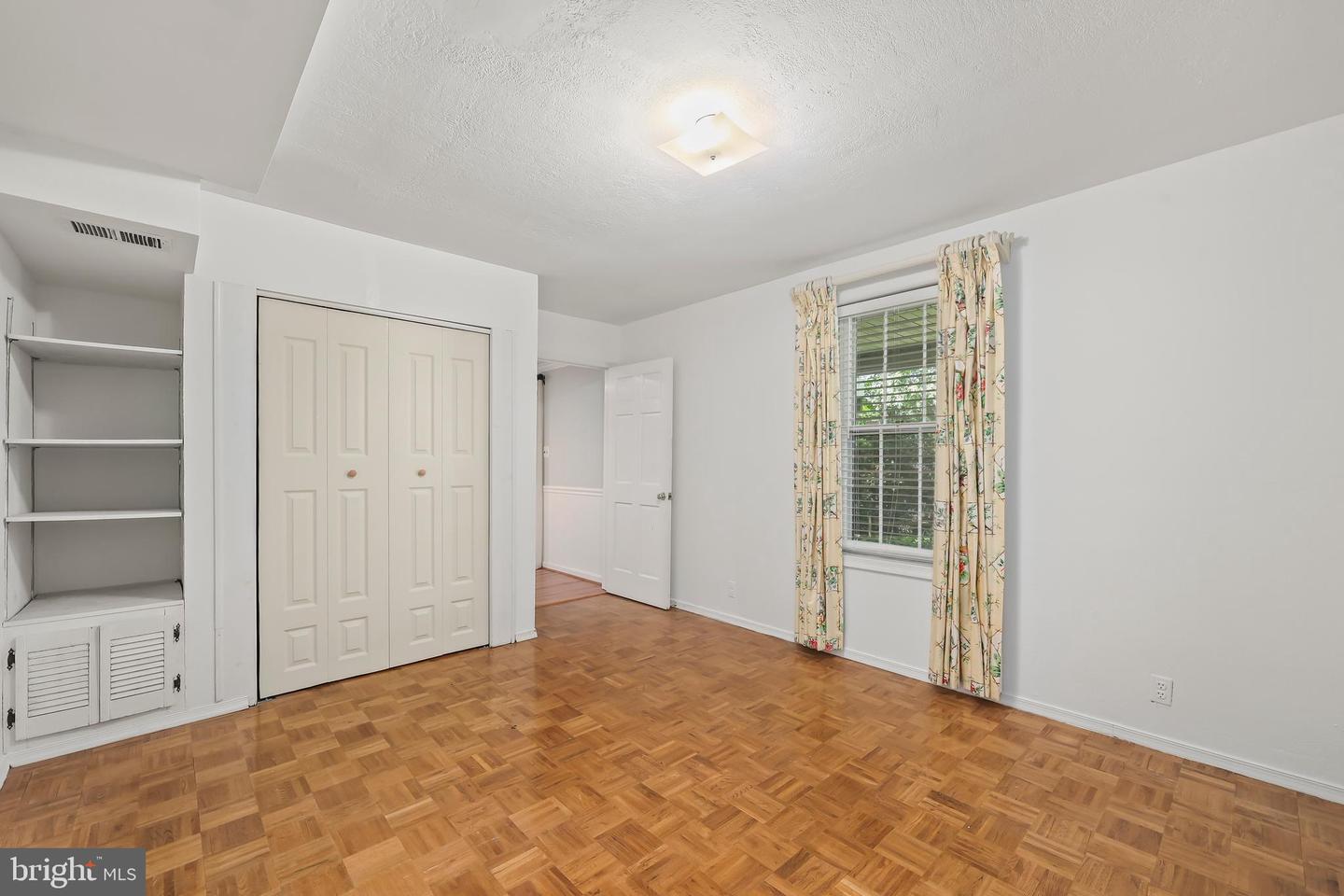 9373 ROBNEL PL, VIENNA, Virginia 22182, 4 Bedrooms Bedrooms, ,3 BathroomsBathrooms,Residential,For sale,9373 ROBNEL PL,VAFX2237122 MLS # VAFX2237122