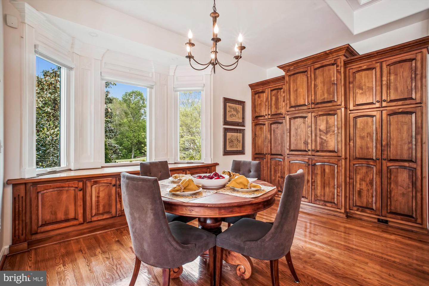 10601 LITTLE RUN FARM CT, VIENNA, Virginia 22182, 5 Bedrooms Bedrooms, ,3 BathroomsBathrooms,Residential,For sale,10601 LITTLE RUN FARM CT,VAFX2237152 MLS # VAFX2237152