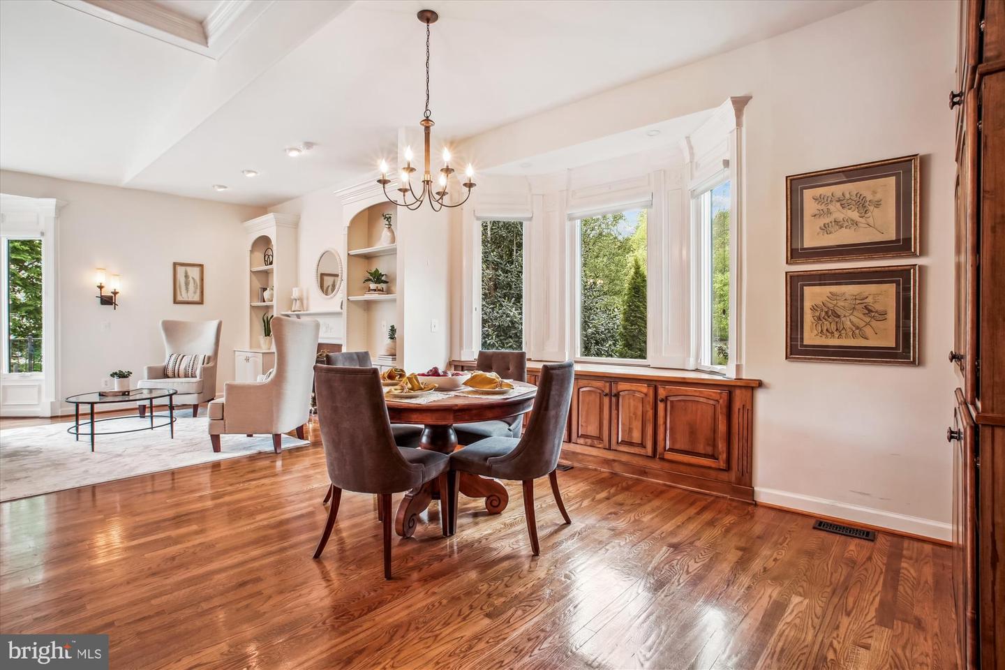 10601 LITTLE RUN FARM CT, VIENNA, Virginia 22182, 5 Bedrooms Bedrooms, ,3 BathroomsBathrooms,Residential,For sale,10601 LITTLE RUN FARM CT,VAFX2237152 MLS # VAFX2237152
