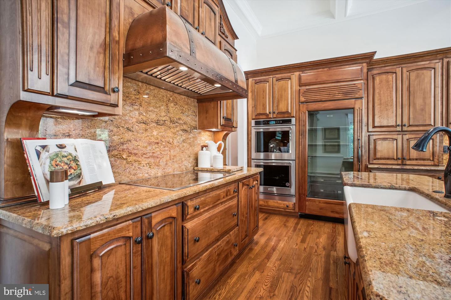 10601 LITTLE RUN FARM CT, VIENNA, Virginia 22182, 5 Bedrooms Bedrooms, ,3 BathroomsBathrooms,Residential,For sale,10601 LITTLE RUN FARM CT,VAFX2237152 MLS # VAFX2237152