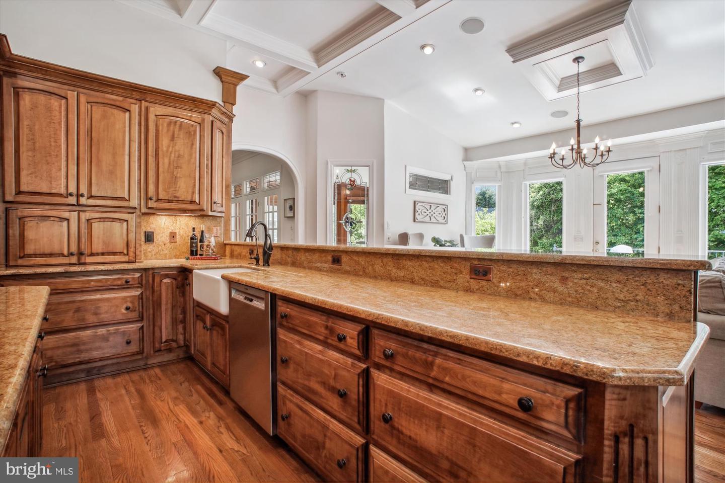 10601 LITTLE RUN FARM CT, VIENNA, Virginia 22182, 5 Bedrooms Bedrooms, ,3 BathroomsBathrooms,Residential,For sale,10601 LITTLE RUN FARM CT,VAFX2237152 MLS # VAFX2237152