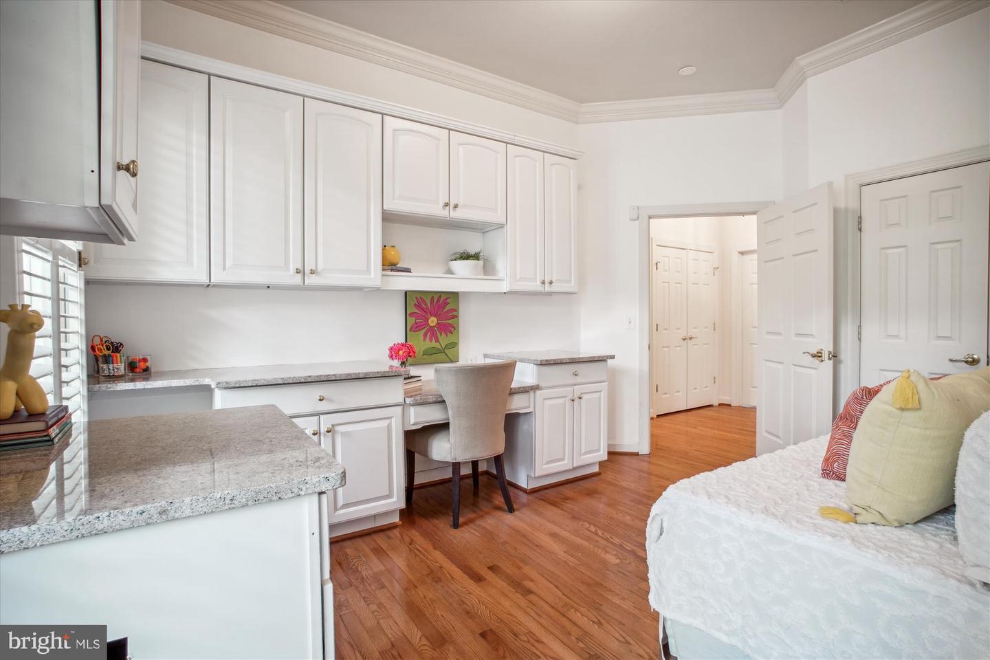 10601 LITTLE RUN FARM CT, VIENNA, Virginia 22182, 5 Bedrooms Bedrooms, ,3 BathroomsBathrooms,Residential,For sale,10601 LITTLE RUN FARM CT,VAFX2237152 MLS # VAFX2237152