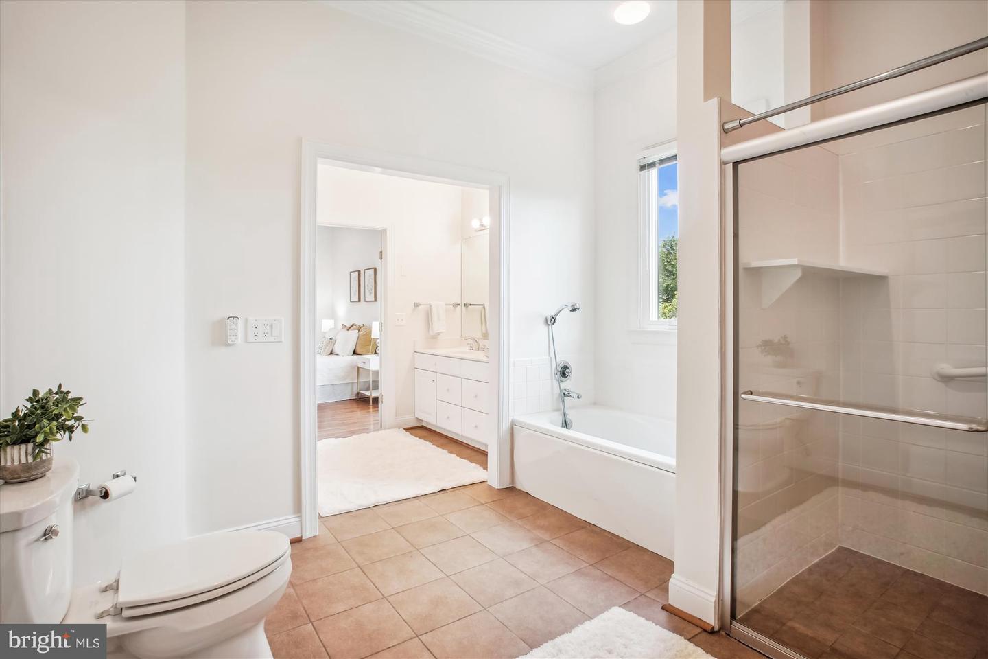 10601 LITTLE RUN FARM CT, VIENNA, Virginia 22182, 5 Bedrooms Bedrooms, ,3 BathroomsBathrooms,Residential,For sale,10601 LITTLE RUN FARM CT,VAFX2237152 MLS # VAFX2237152