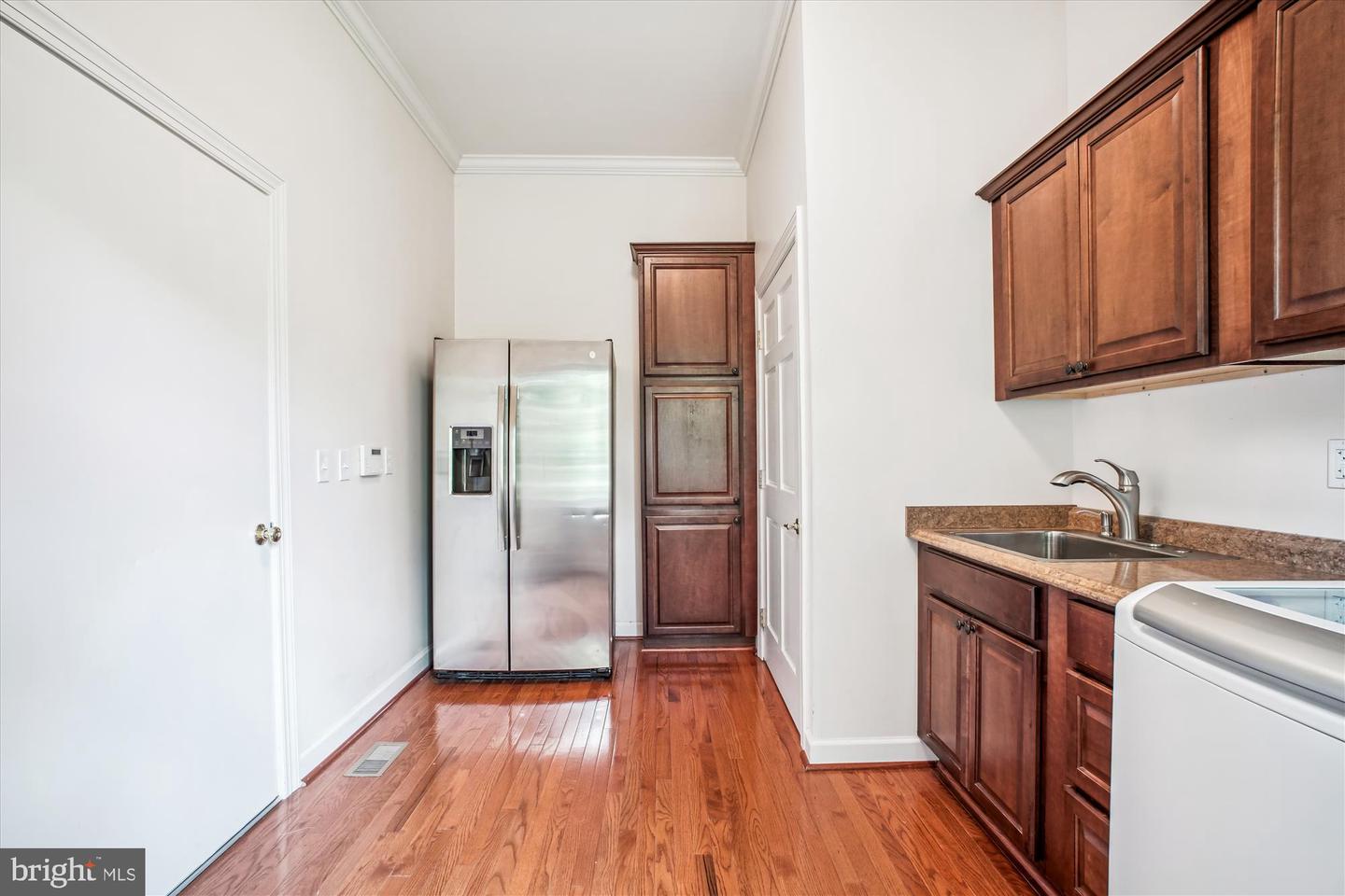 10601 LITTLE RUN FARM CT, VIENNA, Virginia 22182, 5 Bedrooms Bedrooms, ,3 BathroomsBathrooms,Residential,For sale,10601 LITTLE RUN FARM CT,VAFX2237152 MLS # VAFX2237152