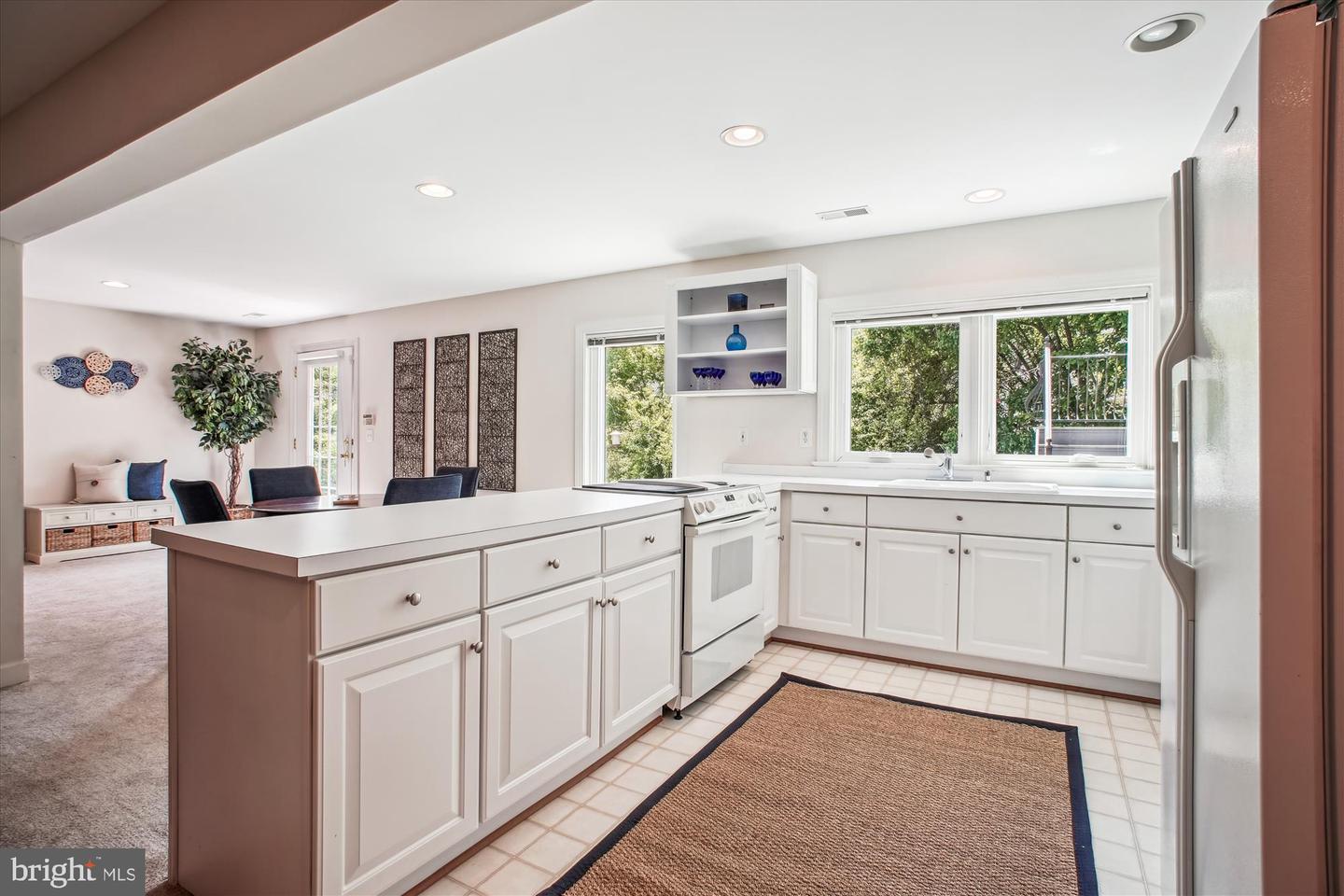 10601 LITTLE RUN FARM CT, VIENNA, Virginia 22182, 5 Bedrooms Bedrooms, ,3 BathroomsBathrooms,Residential,For sale,10601 LITTLE RUN FARM CT,VAFX2237152 MLS # VAFX2237152
