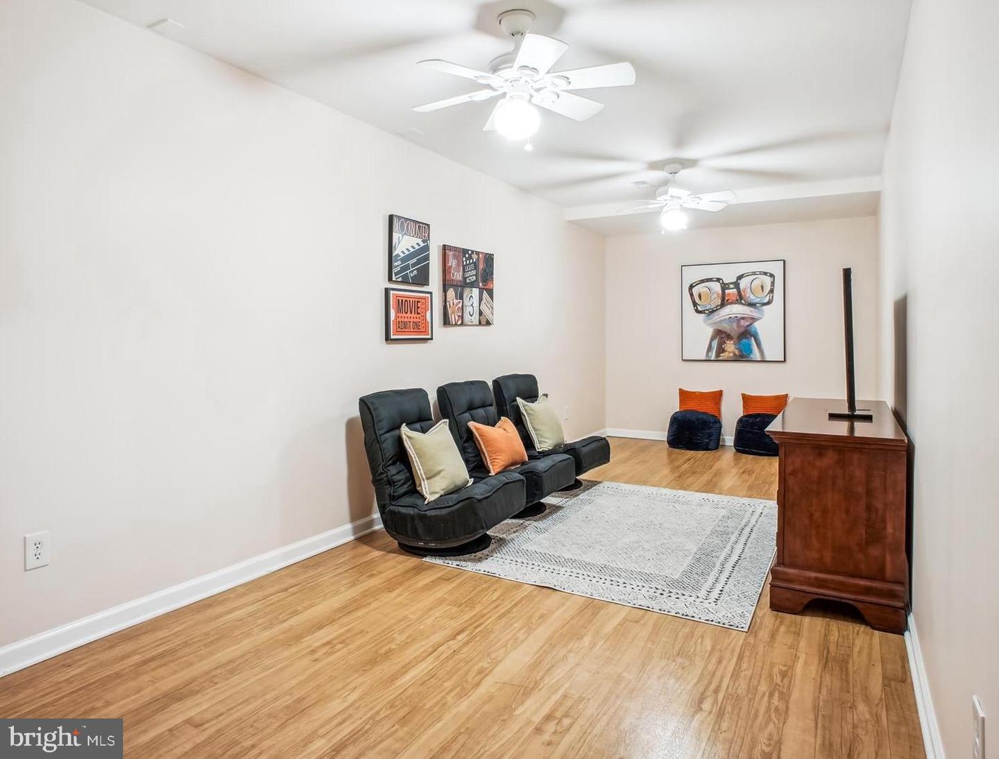 10601 LITTLE RUN FARM CT, VIENNA, Virginia 22182, 5 Bedrooms Bedrooms, ,3 BathroomsBathrooms,Residential,For sale,10601 LITTLE RUN FARM CT,VAFX2237152 MLS # VAFX2237152