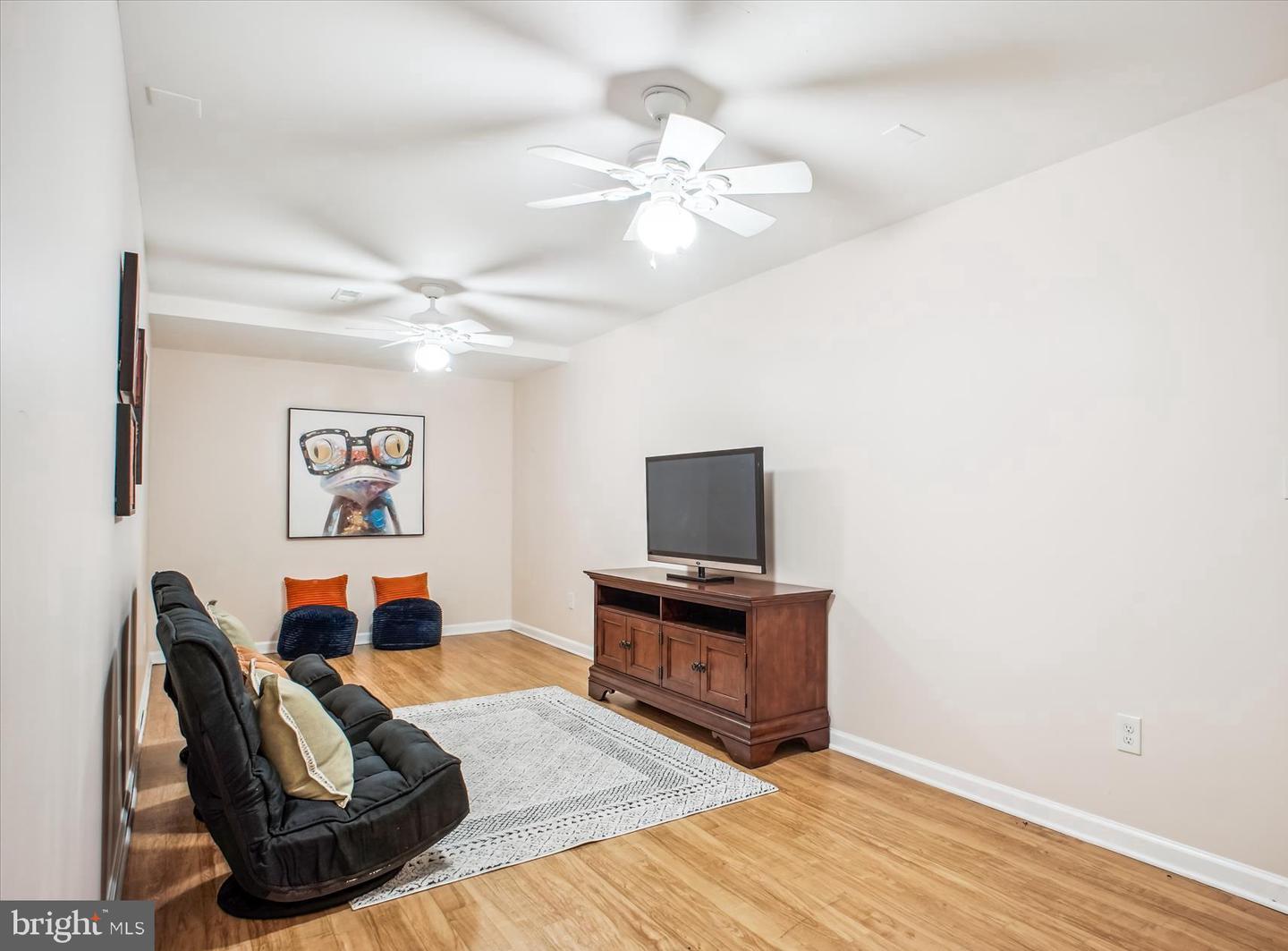 10601 LITTLE RUN FARM CT, VIENNA, Virginia 22182, 5 Bedrooms Bedrooms, ,3 BathroomsBathrooms,Residential,For sale,10601 LITTLE RUN FARM CT,VAFX2237152 MLS # VAFX2237152