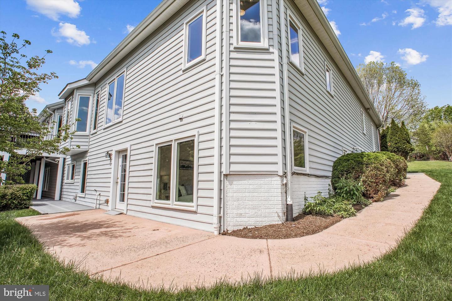 10601 LITTLE RUN FARM CT, VIENNA, Virginia 22182, 5 Bedrooms Bedrooms, ,3 BathroomsBathrooms,Residential,For sale,10601 LITTLE RUN FARM CT,VAFX2237152 MLS # VAFX2237152