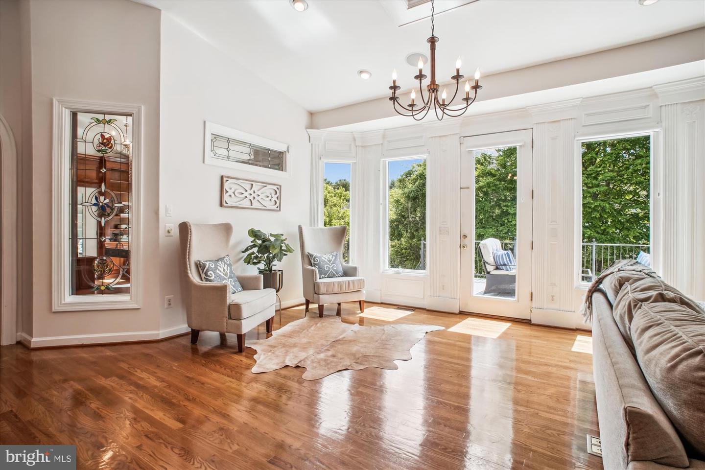 10601 LITTLE RUN FARM CT, VIENNA, Virginia 22182, 5 Bedrooms Bedrooms, ,3 BathroomsBathrooms,Residential,For sale,10601 LITTLE RUN FARM CT,VAFX2237152 MLS # VAFX2237152