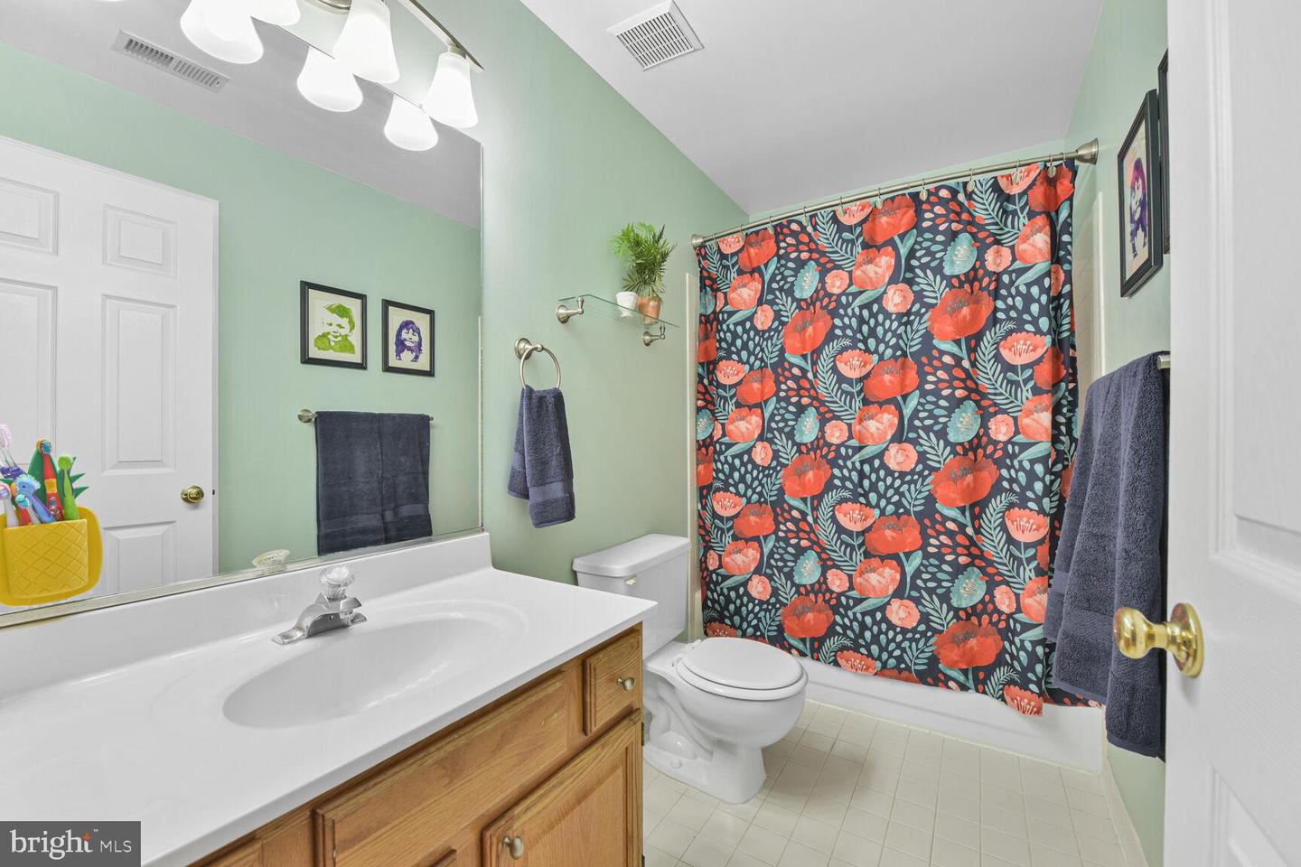 13210 ASHNUT LN, HERNDON, Virginia 20171, 4 Bedrooms Bedrooms, ,3 BathroomsBathrooms,Residential,For sale,13210 ASHNUT LN,VAFX2237156 MLS # VAFX2237156