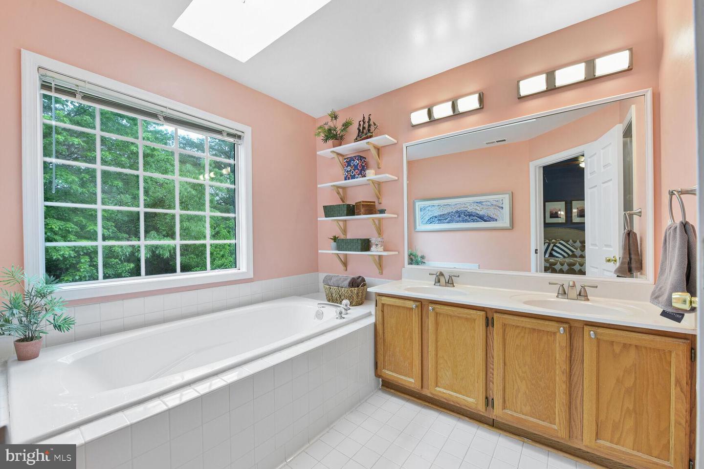 13210 ASHNUT LN, HERNDON, Virginia 20171, 4 Bedrooms Bedrooms, ,3 BathroomsBathrooms,Residential,For sale,13210 ASHNUT LN,VAFX2237156 MLS # VAFX2237156