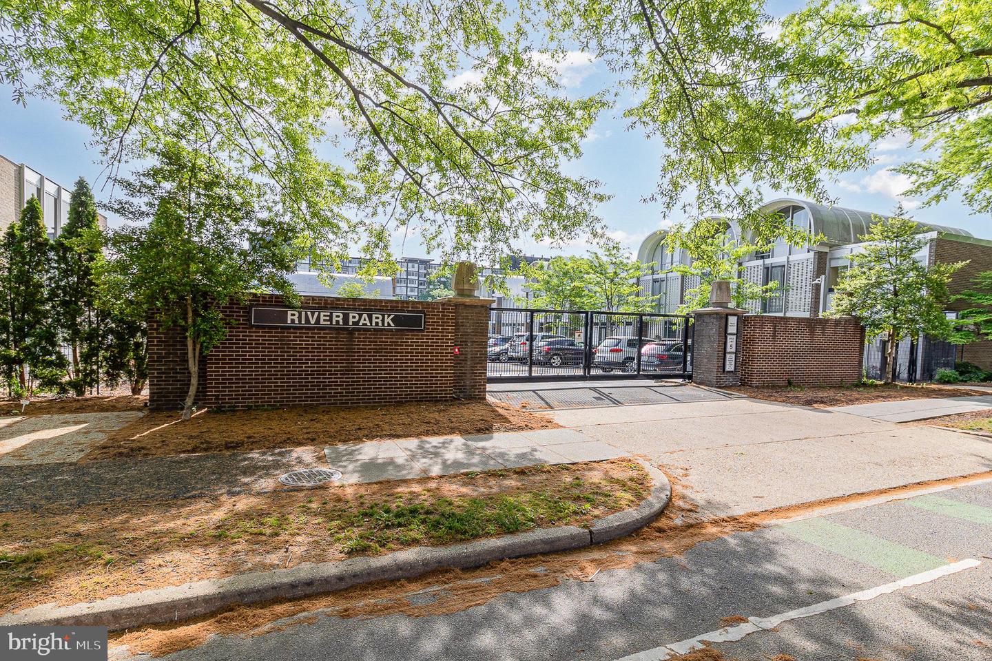 1338 4TH ST SW #T1338, WASHINGTON, District Of Columbia 20024, 3 Bedrooms Bedrooms, ,1 BathroomBathrooms,Residential,For sale,1338 4TH ST SW #T1338,DCDC2197928 MLS # DCDC2197928
