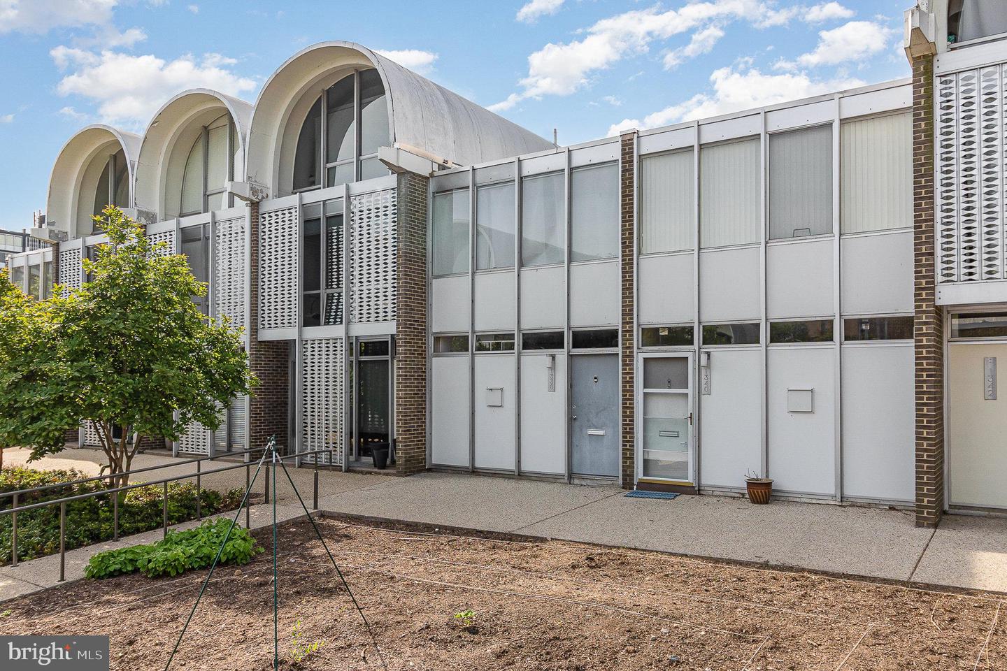1338 4TH ST SW #T1338, WASHINGTON, District Of Columbia 20024, 3 Bedrooms Bedrooms, ,1 BathroomBathrooms,Residential,For sale,1338 4TH ST SW #T1338,DCDC2197928 MLS # DCDC2197928