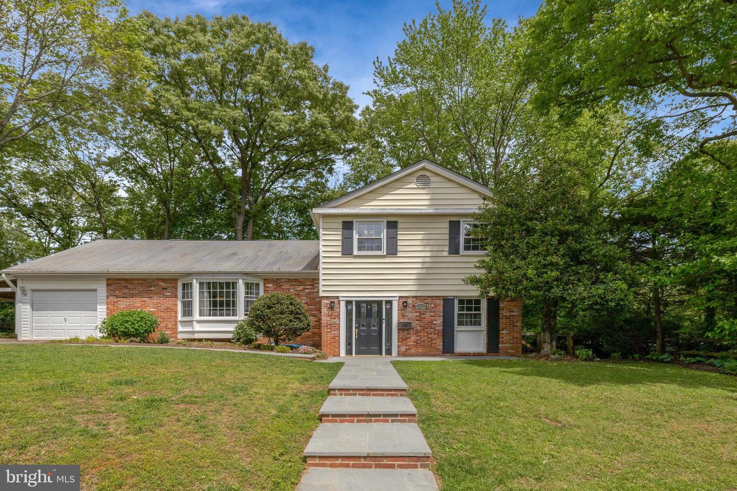4303 S VALIANT CT, ANNANDALE, Virginia 22003, 5 Bedrooms Bedrooms, ,2 BathroomsBathrooms,Residential,For sale,4303 S VALIANT CT,VAFX2237188 MLS # VAFX2237188