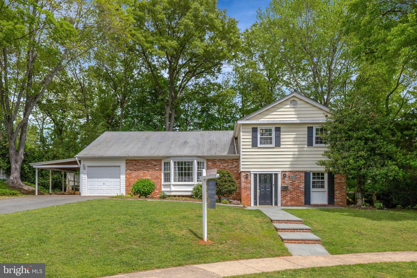 4303 S VALIANT CT, ANNANDALE, Virginia 22003, 5 Bedrooms Bedrooms, ,2 BathroomsBathrooms,Residential,For sale,4303 S VALIANT CT,VAFX2237188 MLS # VAFX2237188