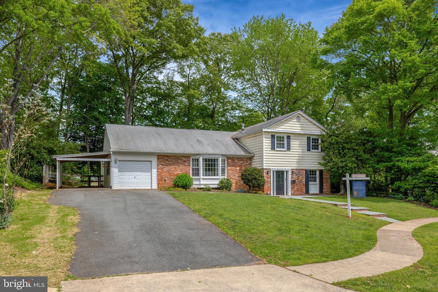 4303 S VALIANT CT, ANNANDALE, Virginia 22003, 5 Bedrooms Bedrooms, ,2 BathroomsBathrooms,Residential,For sale,4303 S VALIANT CT,VAFX2237188 MLS # VAFX2237188