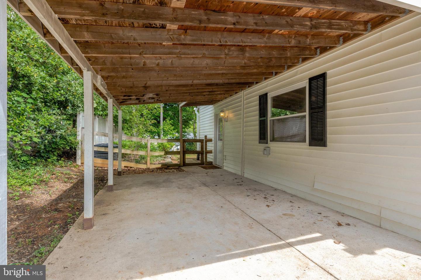 4303 S VALIANT CT, ANNANDALE, Virginia 22003, 5 Bedrooms Bedrooms, ,2 BathroomsBathrooms,Residential,For sale,4303 S VALIANT CT,VAFX2237188 MLS # VAFX2237188