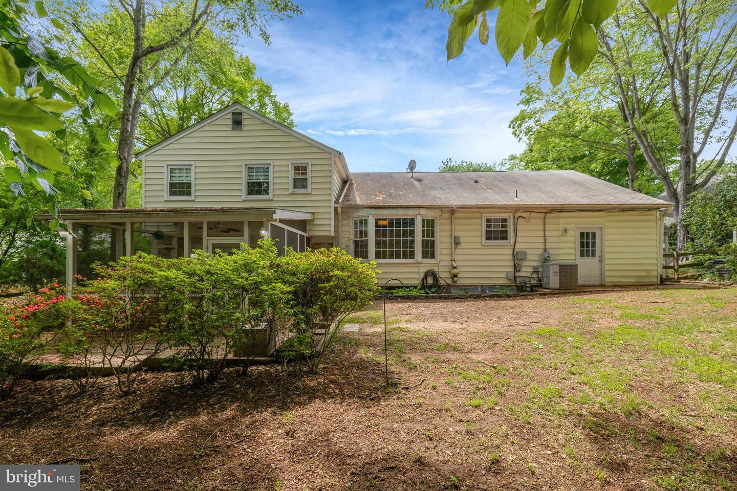 4303 S VALIANT CT, ANNANDALE, Virginia 22003, 5 Bedrooms Bedrooms, ,2 BathroomsBathrooms,Residential,For sale,4303 S VALIANT CT,VAFX2237188 MLS # VAFX2237188