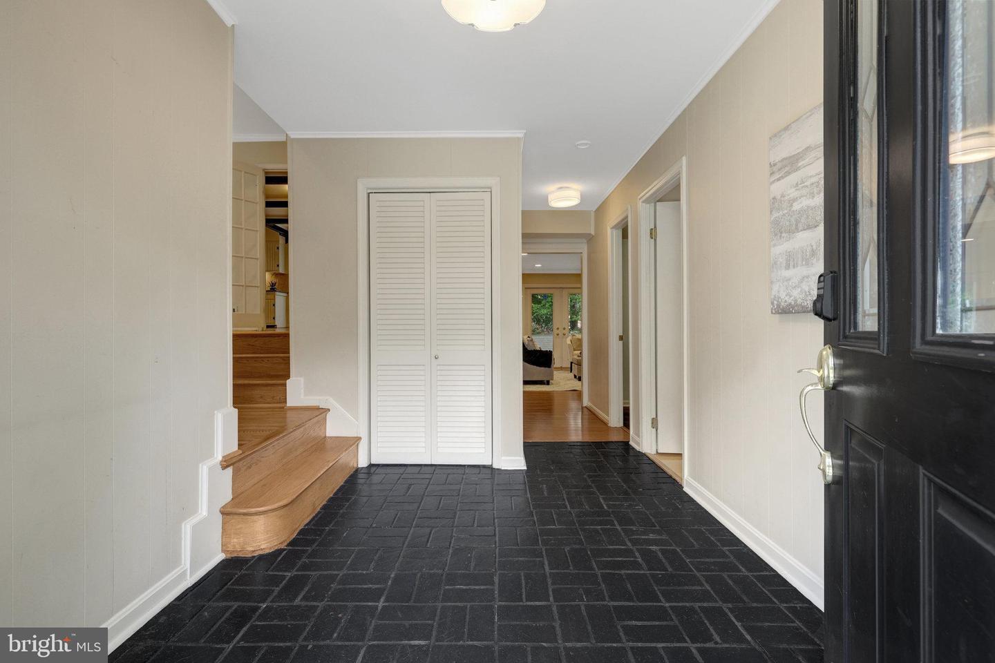 4303 S VALIANT CT, ANNANDALE, Virginia 22003, 5 Bedrooms Bedrooms, ,2 BathroomsBathrooms,Residential,For sale,4303 S VALIANT CT,VAFX2237188 MLS # VAFX2237188