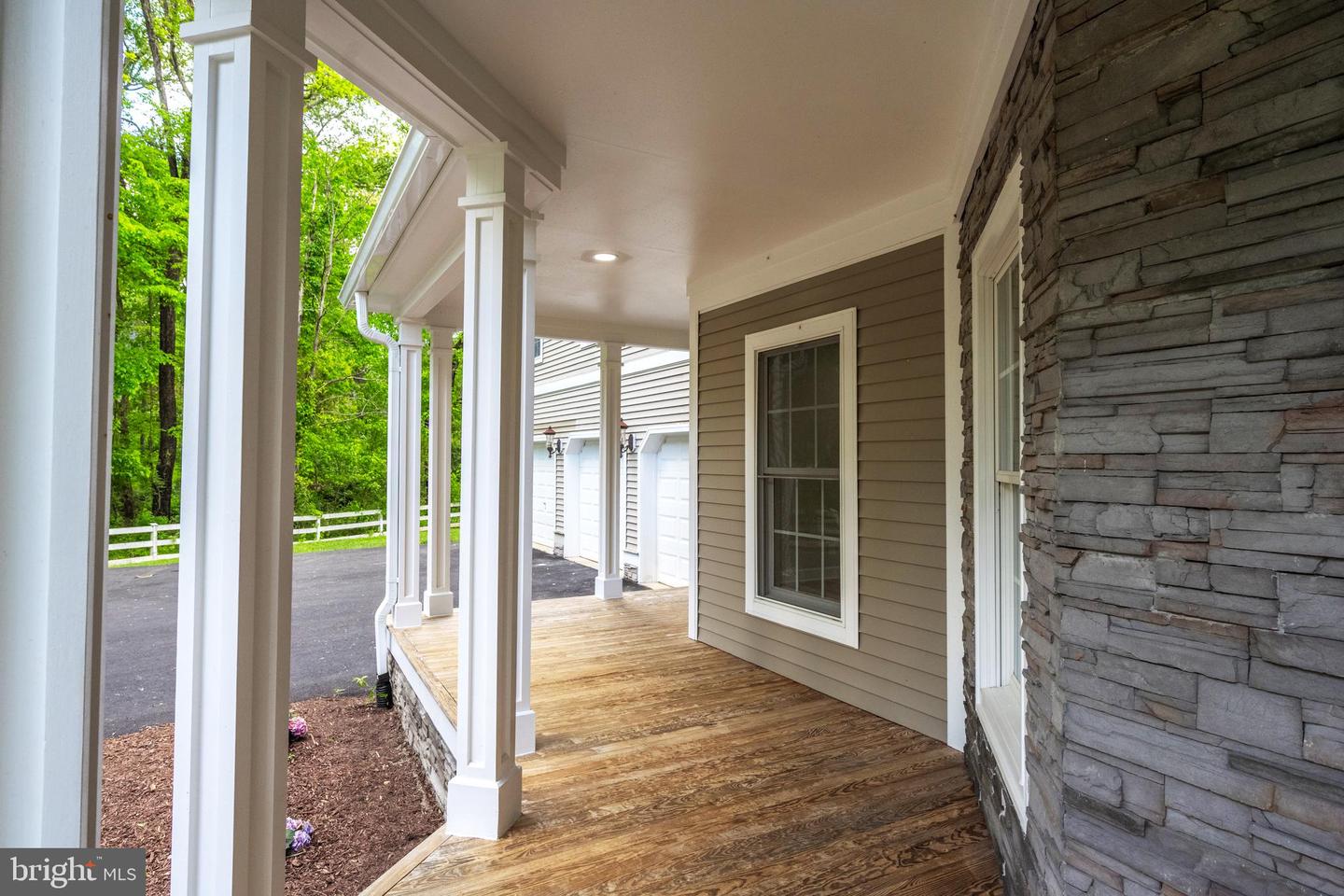 898 GOLDEN ARROW ST, GREAT FALLS, Virginia 22066, 4 Bedrooms Bedrooms, ,3 BathroomsBathrooms,Residential,For sale,898 GOLDEN ARROW ST,VAFX2237386 MLS # VAFX2237386