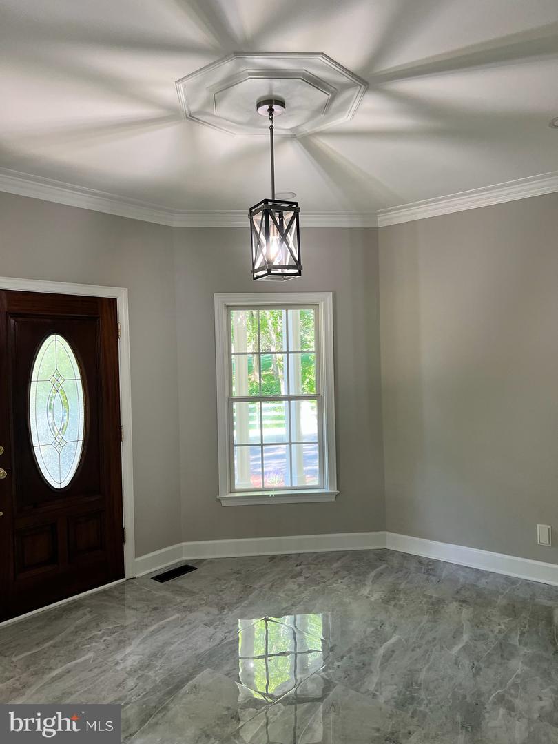 898 GOLDEN ARROW ST, GREAT FALLS, Virginia 22066, 4 Bedrooms Bedrooms, ,3 BathroomsBathrooms,Residential,For sale,898 GOLDEN ARROW ST,VAFX2237386 MLS # VAFX2237386