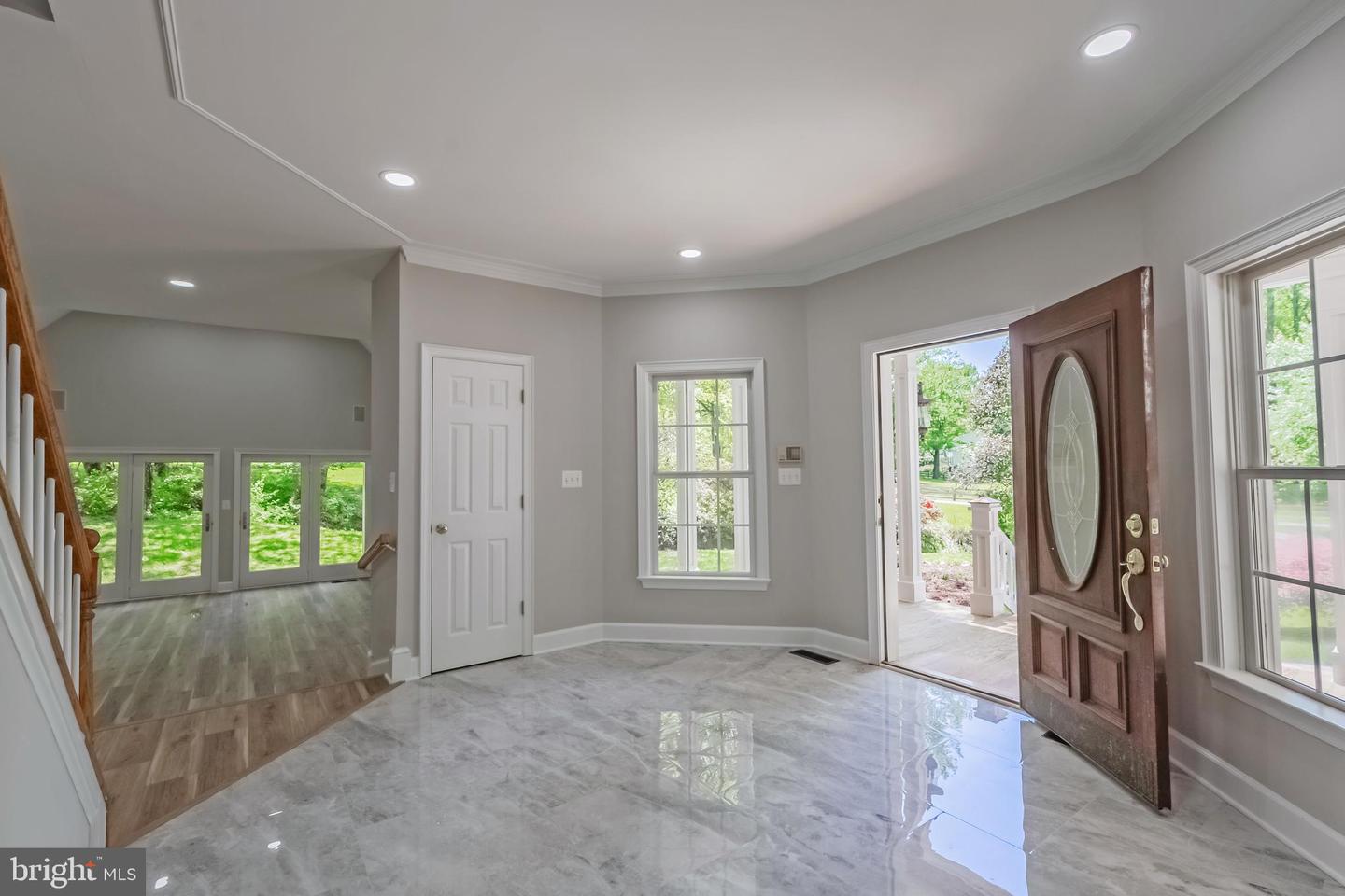 898 GOLDEN ARROW ST, GREAT FALLS, Virginia 22066, 4 Bedrooms Bedrooms, ,3 BathroomsBathrooms,Residential,For sale,898 GOLDEN ARROW ST,VAFX2237386 MLS # VAFX2237386