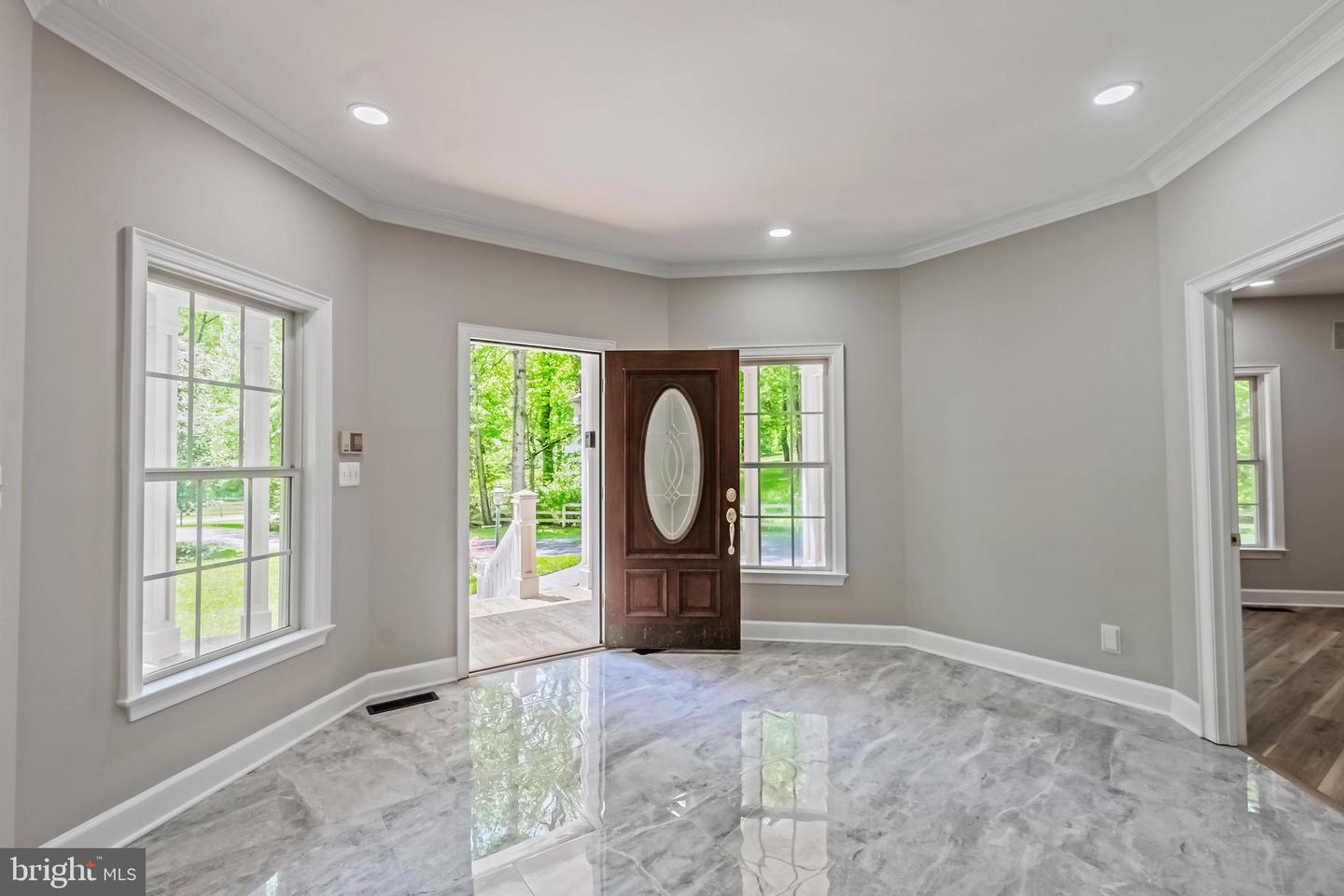 898 GOLDEN ARROW ST, GREAT FALLS, Virginia 22066, 4 Bedrooms Bedrooms, ,3 BathroomsBathrooms,Residential,For sale,898 GOLDEN ARROW ST,VAFX2237386 MLS # VAFX2237386