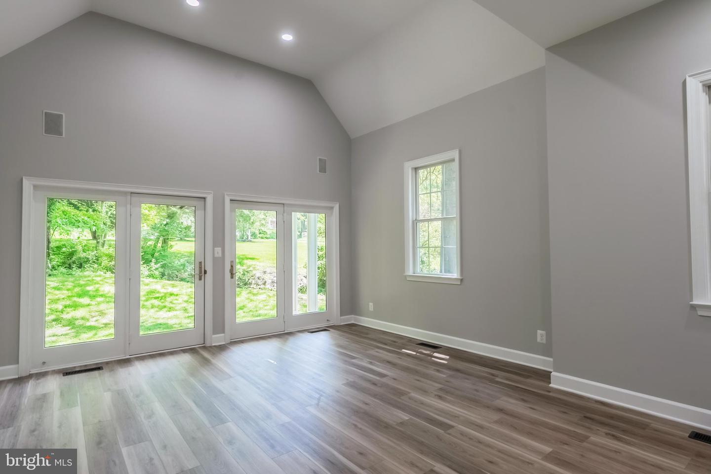 898 GOLDEN ARROW ST, GREAT FALLS, Virginia 22066, 4 Bedrooms Bedrooms, ,3 BathroomsBathrooms,Residential,For sale,898 GOLDEN ARROW ST,VAFX2237386 MLS # VAFX2237386