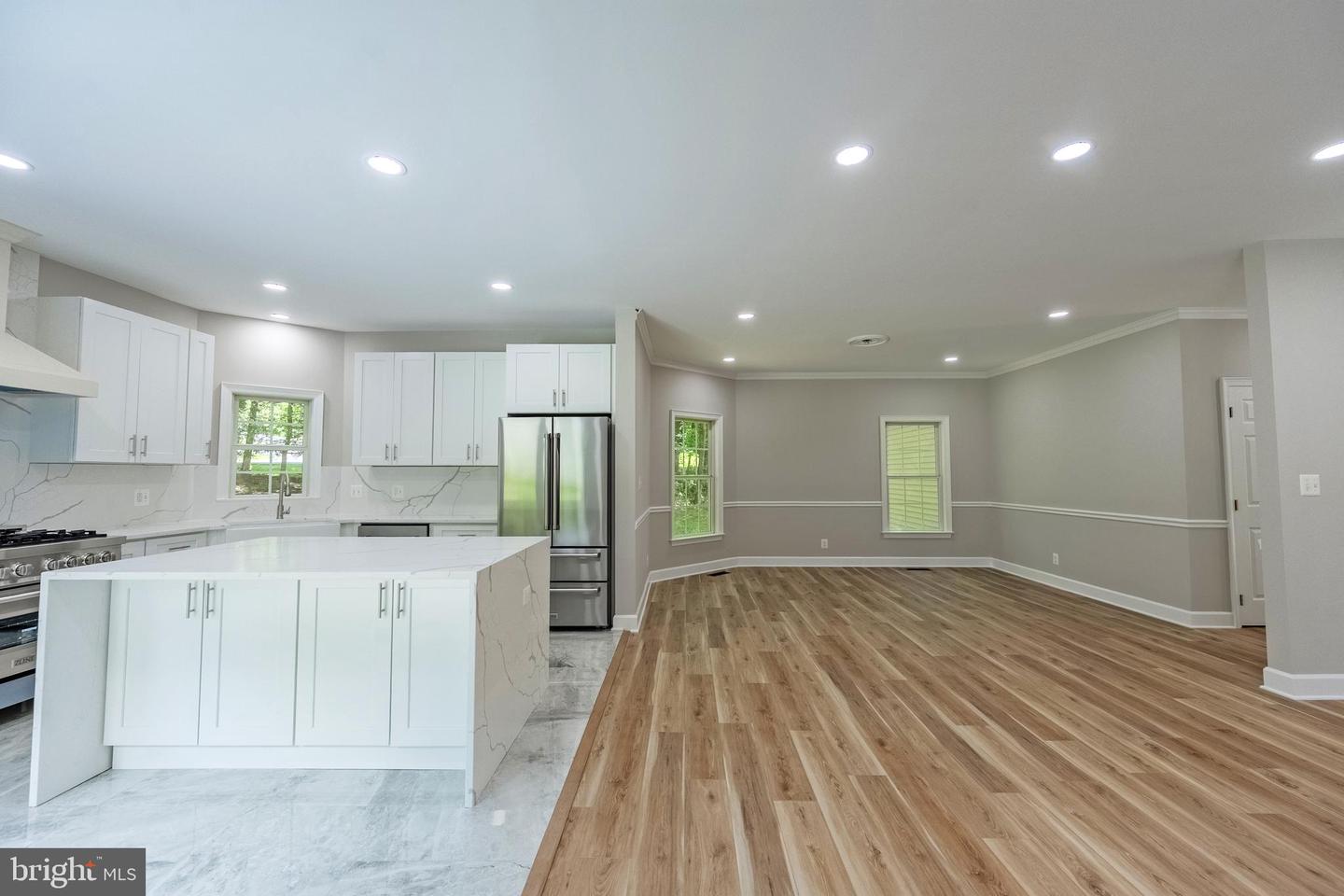 898 GOLDEN ARROW ST, GREAT FALLS, Virginia 22066, 4 Bedrooms Bedrooms, ,3 BathroomsBathrooms,Residential,For sale,898 GOLDEN ARROW ST,VAFX2237386 MLS # VAFX2237386