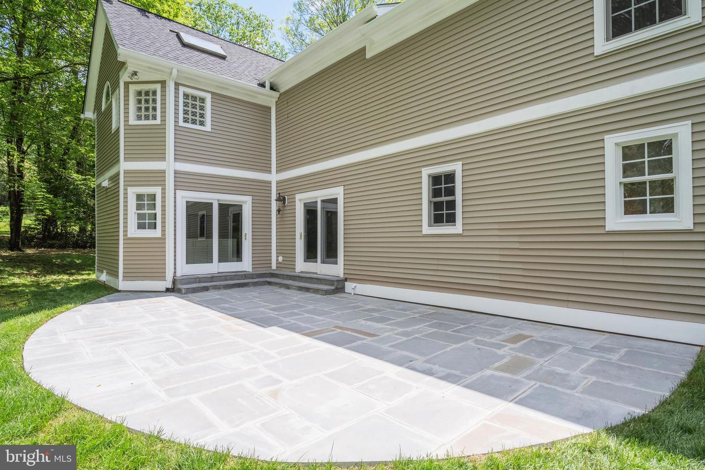 898 GOLDEN ARROW ST, GREAT FALLS, Virginia 22066, 4 Bedrooms Bedrooms, ,3 BathroomsBathrooms,Residential,For sale,898 GOLDEN ARROW ST,VAFX2237386 MLS # VAFX2237386