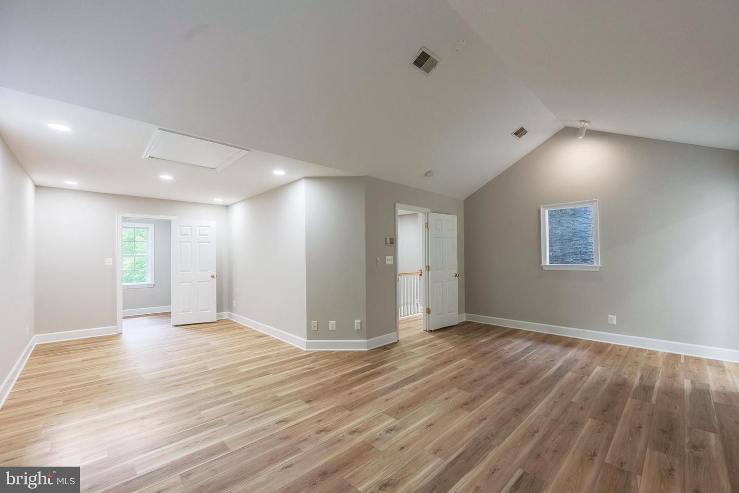 898 GOLDEN ARROW ST, GREAT FALLS, Virginia 22066, 4 Bedrooms Bedrooms, ,3 BathroomsBathrooms,Residential,For sale,898 GOLDEN ARROW ST,VAFX2237386 MLS # VAFX2237386