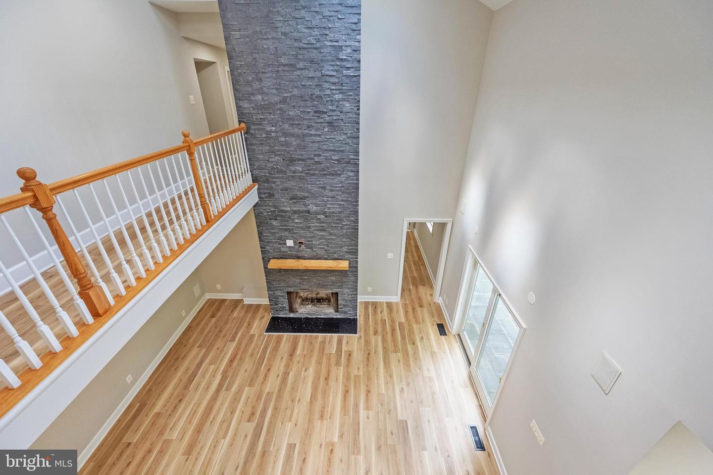898 GOLDEN ARROW ST, GREAT FALLS, Virginia 22066, 4 Bedrooms Bedrooms, ,3 BathroomsBathrooms,Residential,For sale,898 GOLDEN ARROW ST,VAFX2237386 MLS # VAFX2237386
