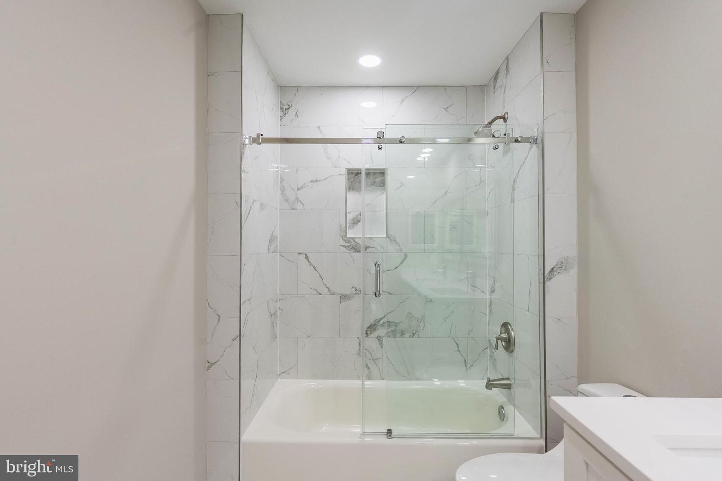 898 GOLDEN ARROW ST, GREAT FALLS, Virginia 22066, 4 Bedrooms Bedrooms, ,3 BathroomsBathrooms,Residential,For sale,898 GOLDEN ARROW ST,VAFX2237386 MLS # VAFX2237386